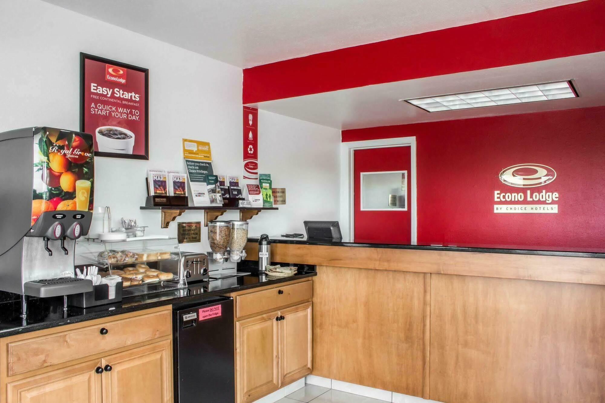 Econo Lodge Тусон Экстерьер фото