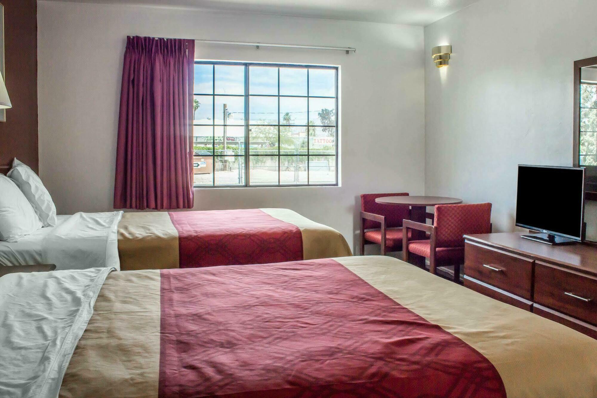 Econo Lodge Тусон Экстерьер фото